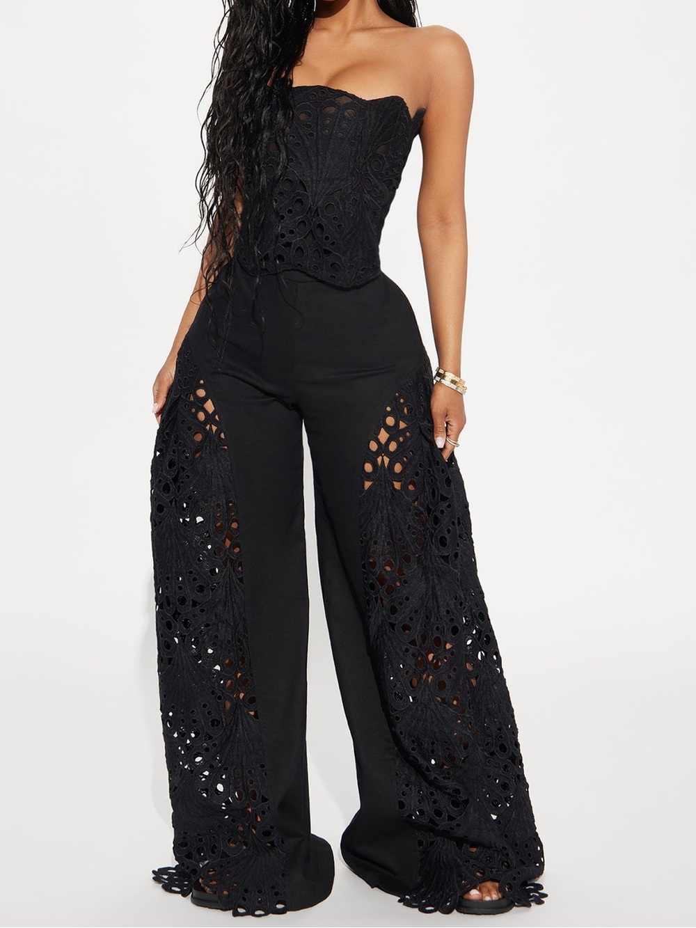 Fashion Nova Carmen High waisted, wide leg, eyelet pants. Size Medium NWT